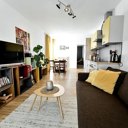 Ferienwohnung In Der Sonnenstadt Lienz Exterior photo