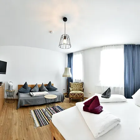 Ferienwohnung In Der Sonnenstadt Lienz Exterior photo